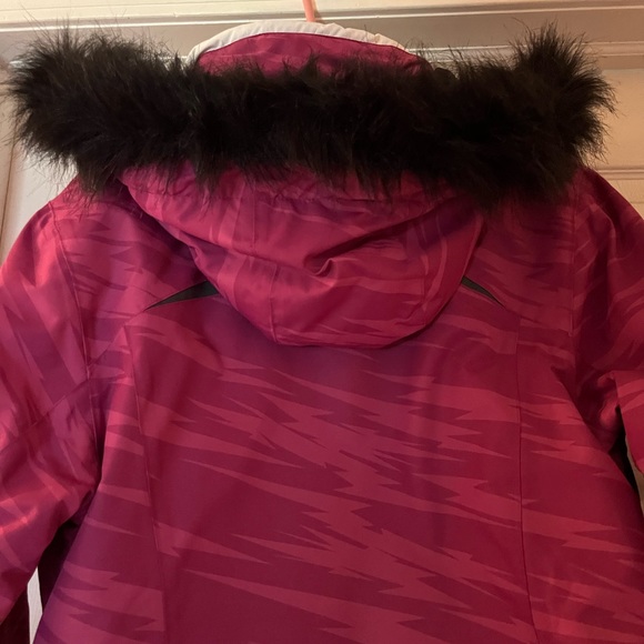 Trespass, technical performance, waterproof, breathable, windproof ski jacket - Picture 6 of 7